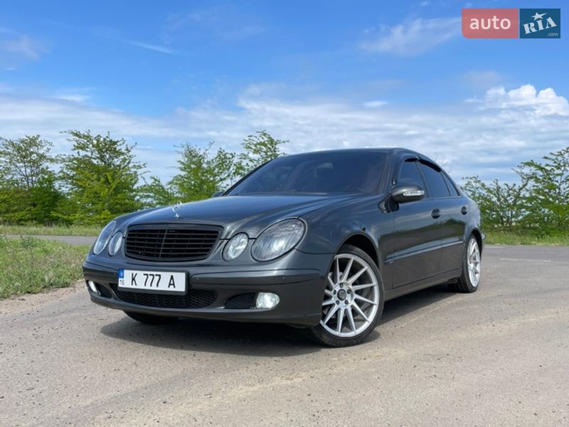 Mercedes-Benz E-Class 2003