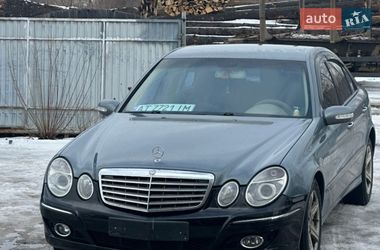 Седан Mercedes-Benz E-Class 2005 в Долине