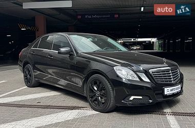 Седан Mercedes-Benz E-Class 2009 в Киеве