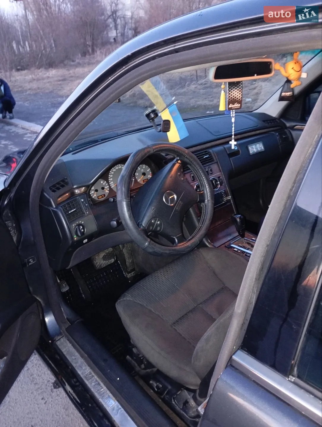 Mercedes-Benz E-Class 2000 VIN WDB2100071B117977 фото оголошення 2 з 6