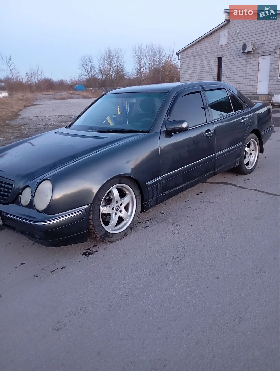 Mercedes-Benz E-Class 2000 VIN WDB2100071B117977 фото оголошення 4 з 6