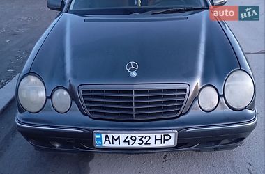 Седан Mercedes-Benz E-Class 2000 в Барановке
