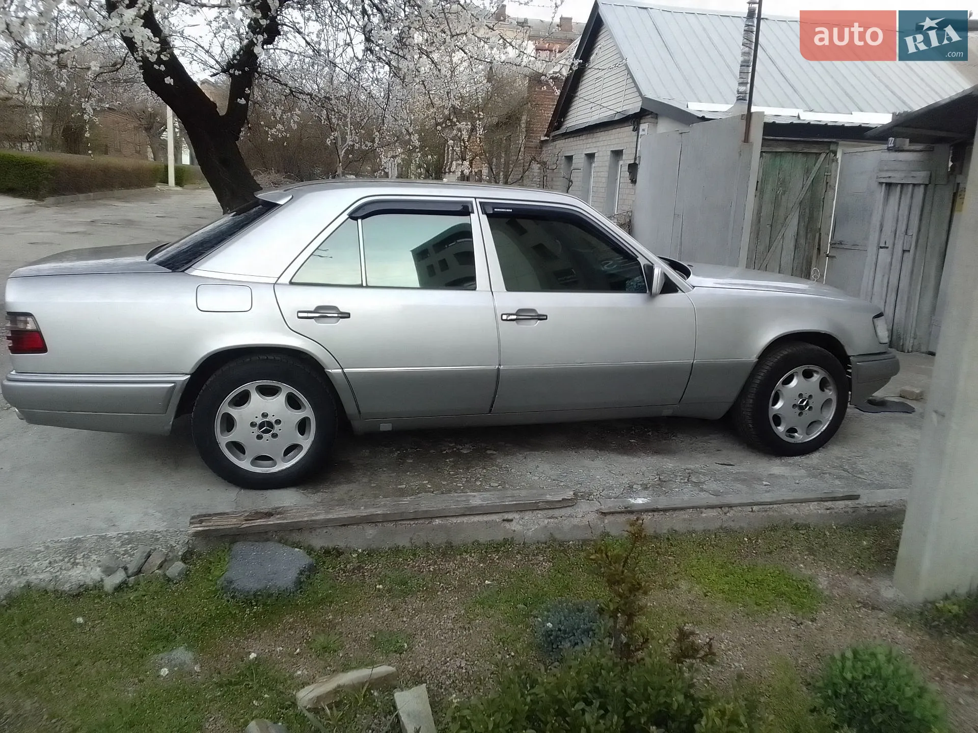 Mercedes-Benz E-Class 1995 VIN WDB1240281C250931 фото оголошення 3 з 15