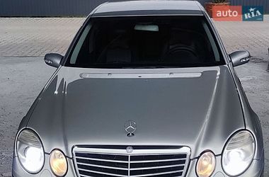 Седан Mercedes-Benz E-Class 2003 в Умани