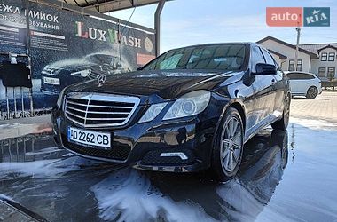 Седан Mercedes-Benz E-Class 2009 в Виноградові