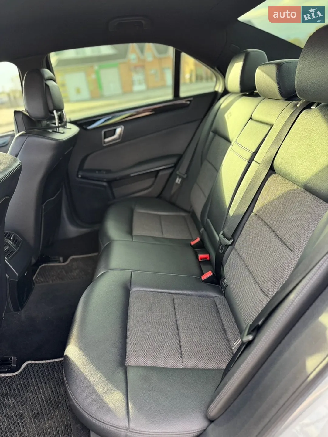 2012 Mercedes-Benz E-klasse - мініатюра 22