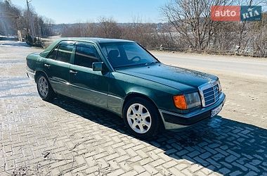 Седан Mercedes-Benz E-Class 1992 в Хмельницькому
