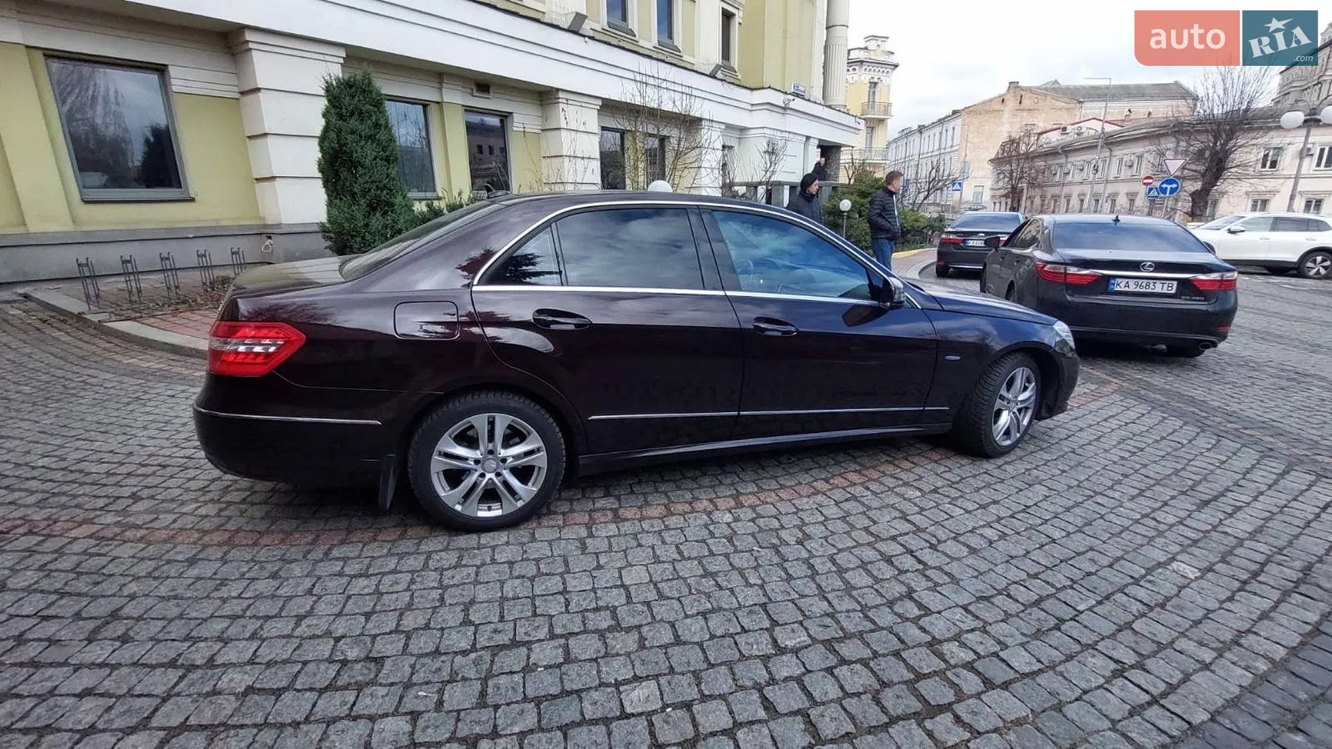 2011 Mercedes-Benz E-klasse - мініатюра 2