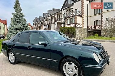 Седан Mercedes-Benz E-Class 2001 в Чернівцях