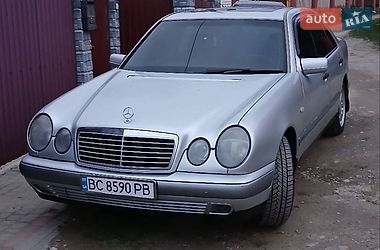 Седан Mercedes-Benz E-Class 1996 в Бориславе
