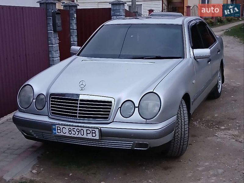 Mercedes-Benz E-Class 1996