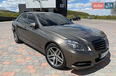 Седан Mercedes-Benz E-Class 2012 в Долине