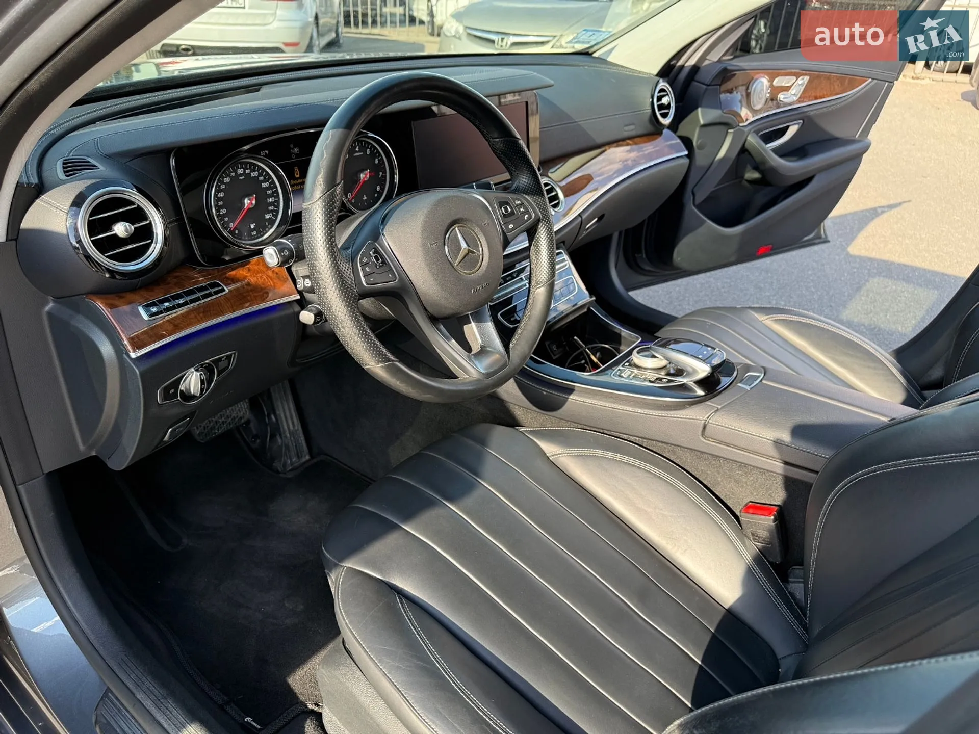2016 Mercedes-Benz E-klasse - мініатюра 35