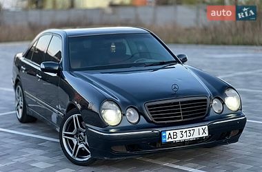 Седан Mercedes-Benz E-Class 2000 в Виннице