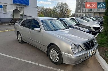 Седан Mercedes-Benz E-Class 2000 в Кременчуге