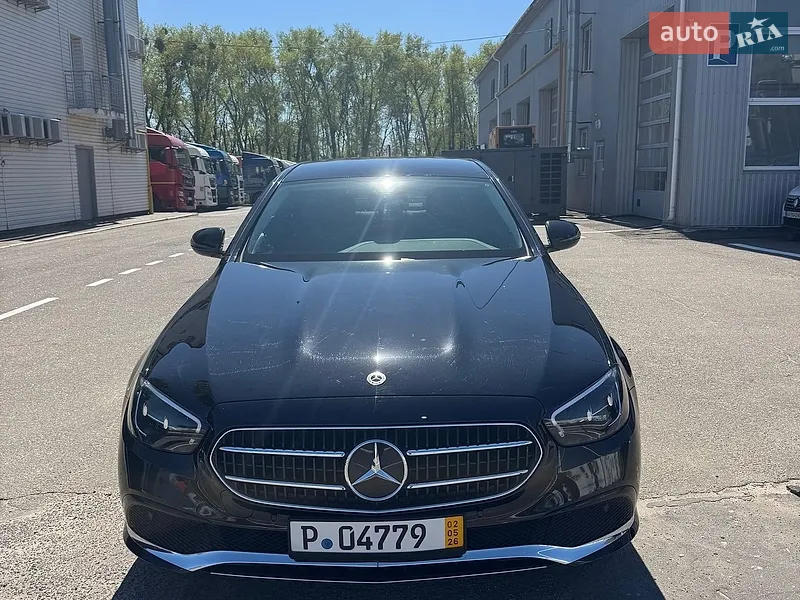 Mercedes-Benz E-Class 2022