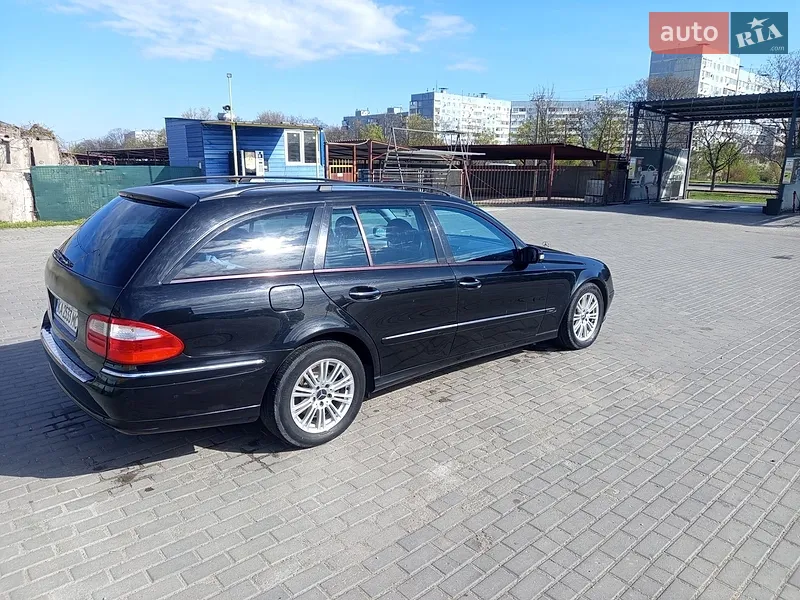 Mercedes-Benz E-Class 2005