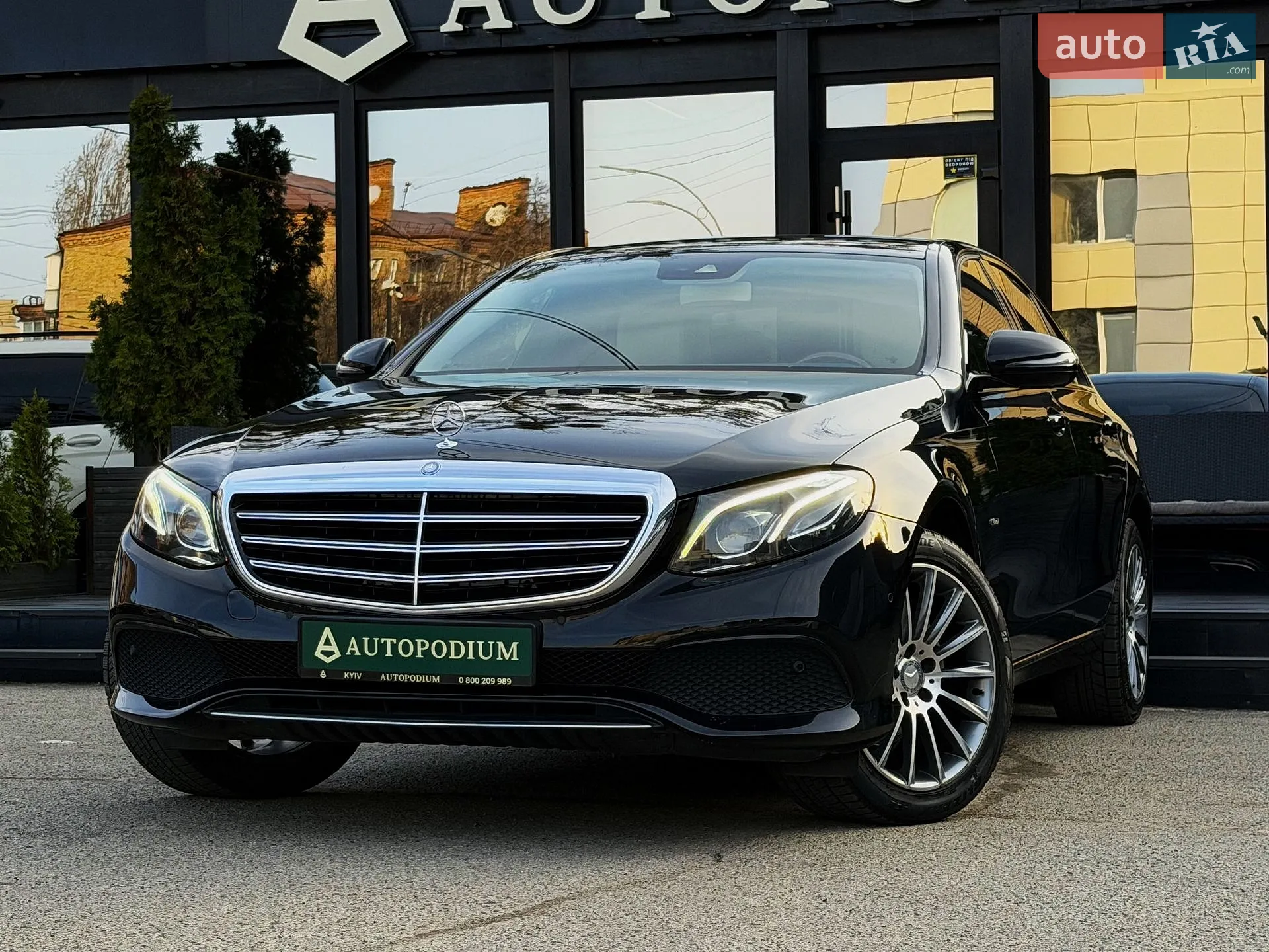 2016 Mercedes-Benz E-klasse - фото 1