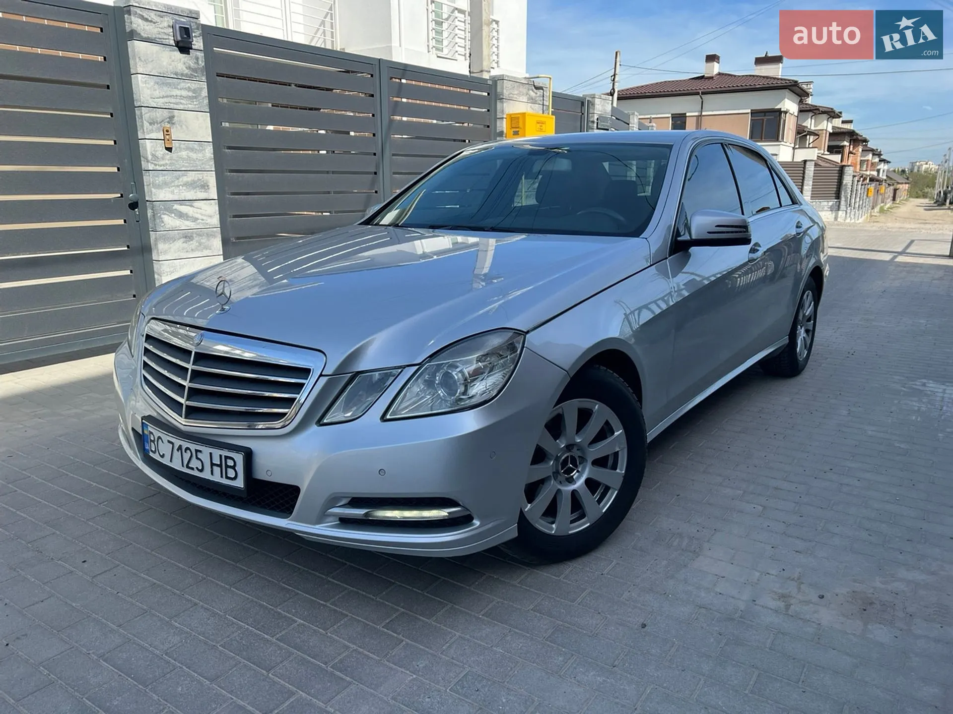 2013 Mercedes-Benz E-klasse - мініатюра 31