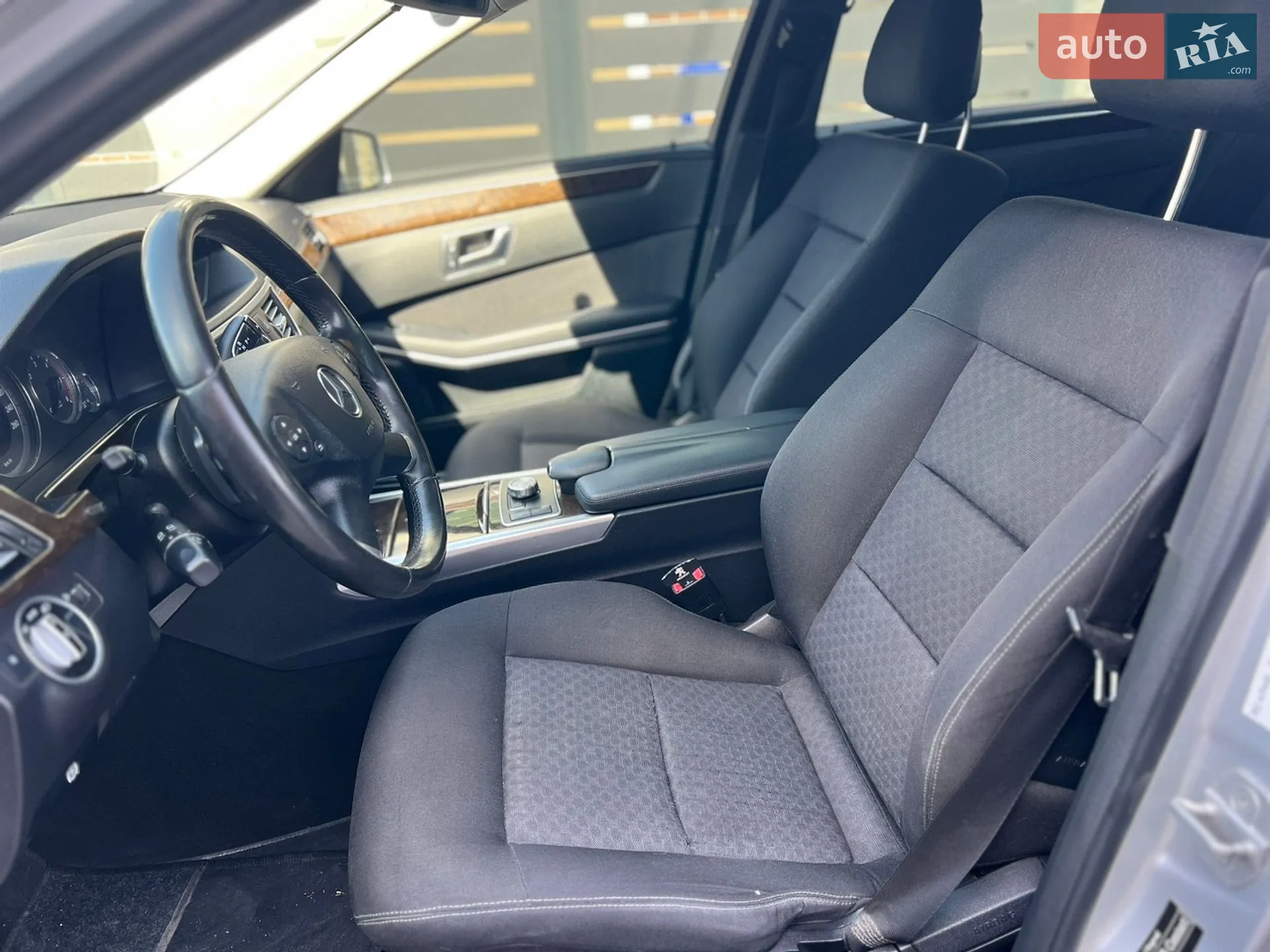2013 Mercedes-Benz E-klasse - мініатюра 48