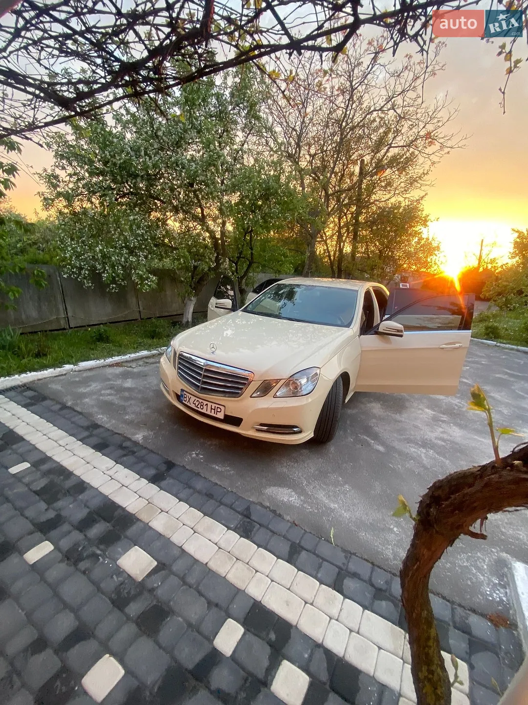 2012 Mercedes-Benz E-klasse - мініатюра 24