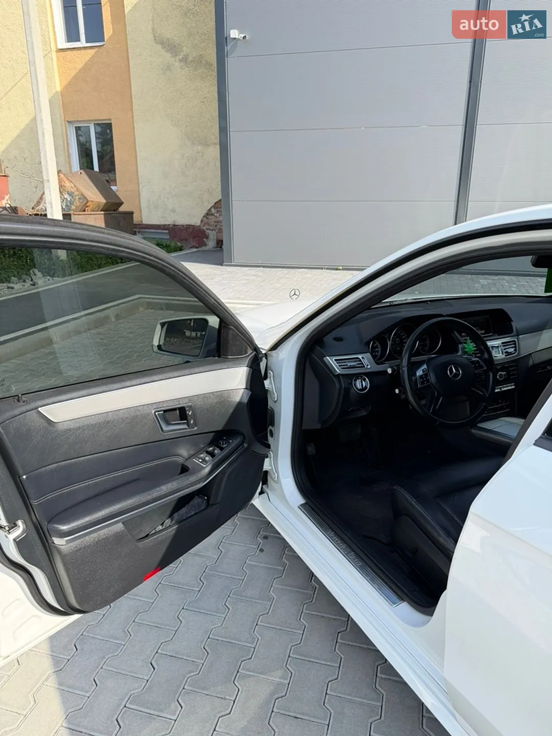 2013 Mercedes-Benz E-klasse - мініатюра 25