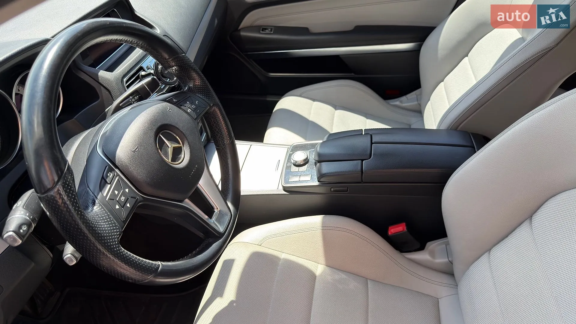 2013 Mercedes-Benz E-klasse - мініатюра 17