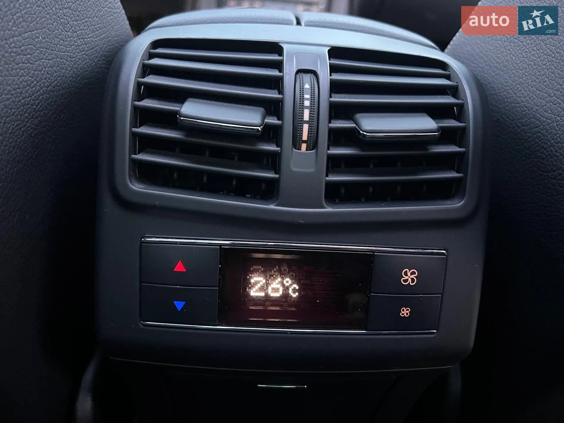2014 Mercedes-Benz E-klasse - мініатюра 19