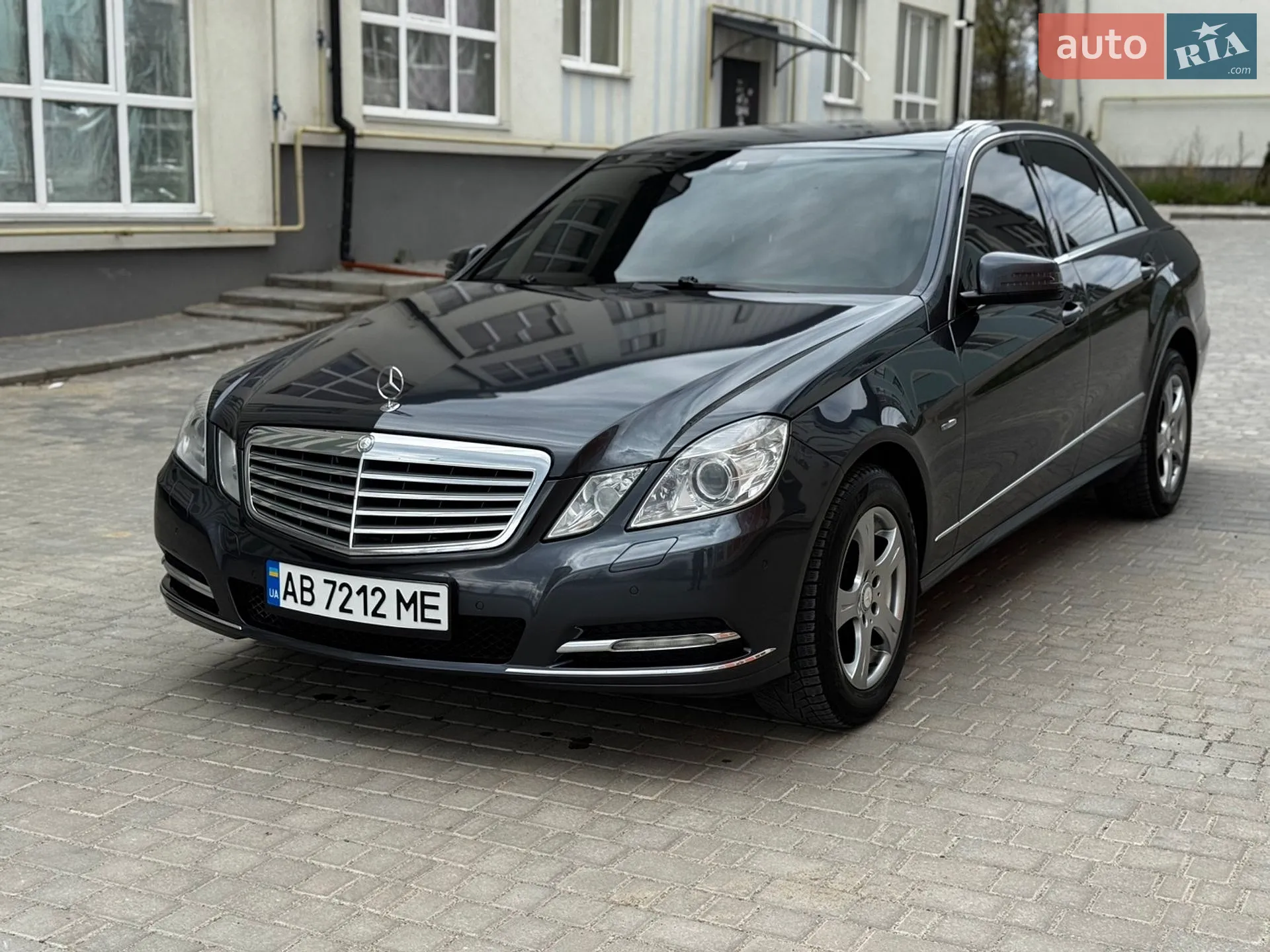 2010 Mercedes-Benz E-klasse - мініатюра 2
