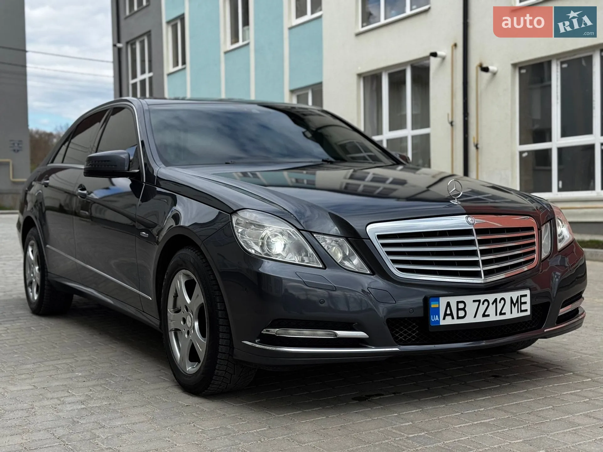 2010 Mercedes-Benz E-klasse - фото 1