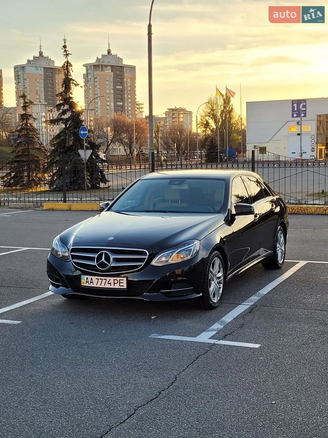 2013 Mercedes-Benz E-klasse - фото 1