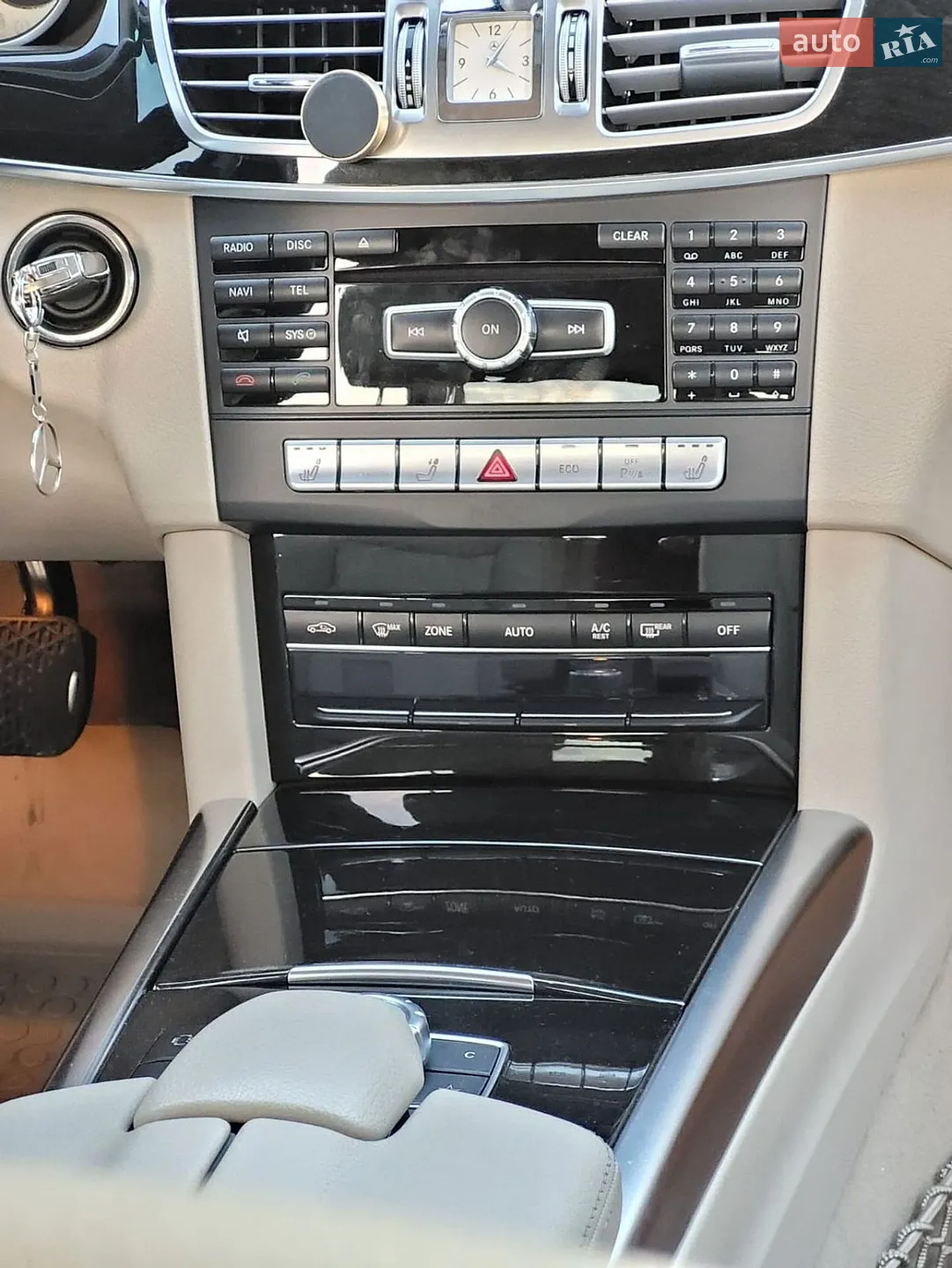 2013 Mercedes-Benz E-klasse - мініатюра 24