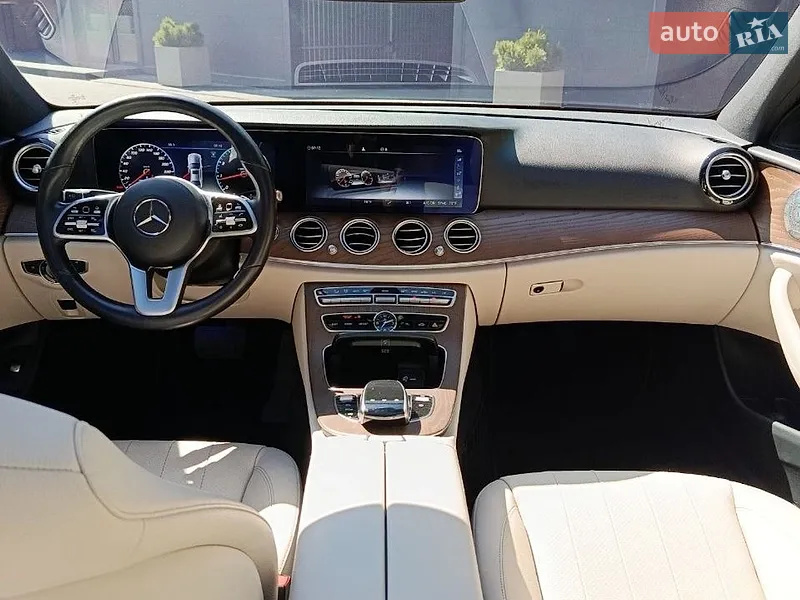 Mercedes-Benz E-Class 2019 VIN WDDZF8EB3LA699420 фото оголошення 11 з 71