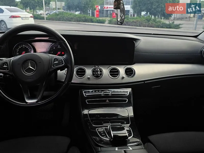 Mercedes-Benz E-Class 2017