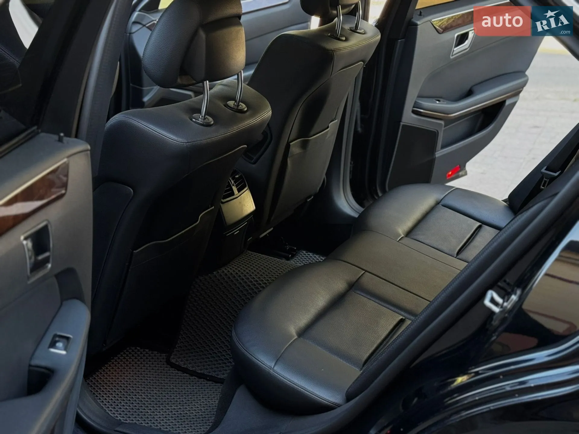 2011 Mercedes-Benz E-klasse - мініатюра 16