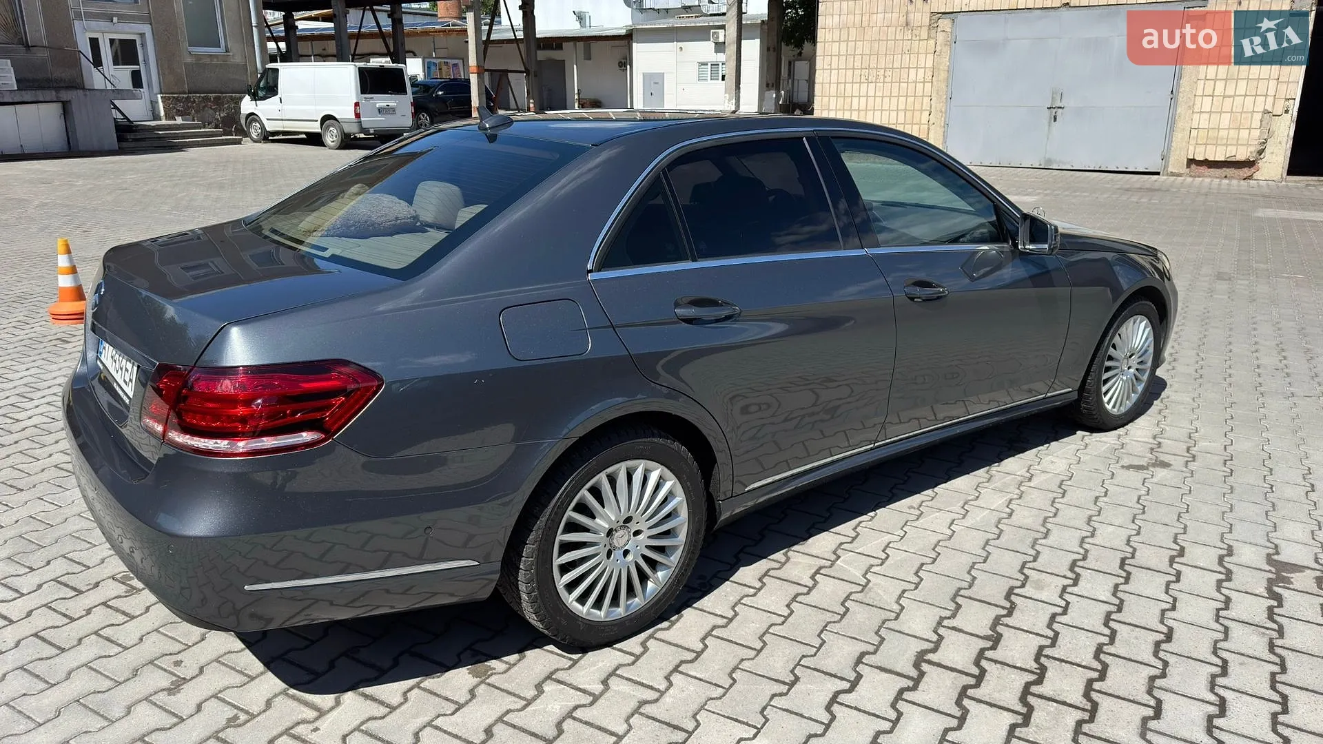 2013 Mercedes-Benz E-klasse - мініатюра 10