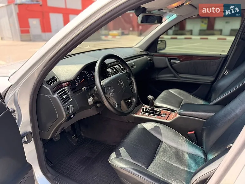 Mercedes-Benz E-Class 2001 VIN WDB2100481B379519 фото оголошення 29 з 78