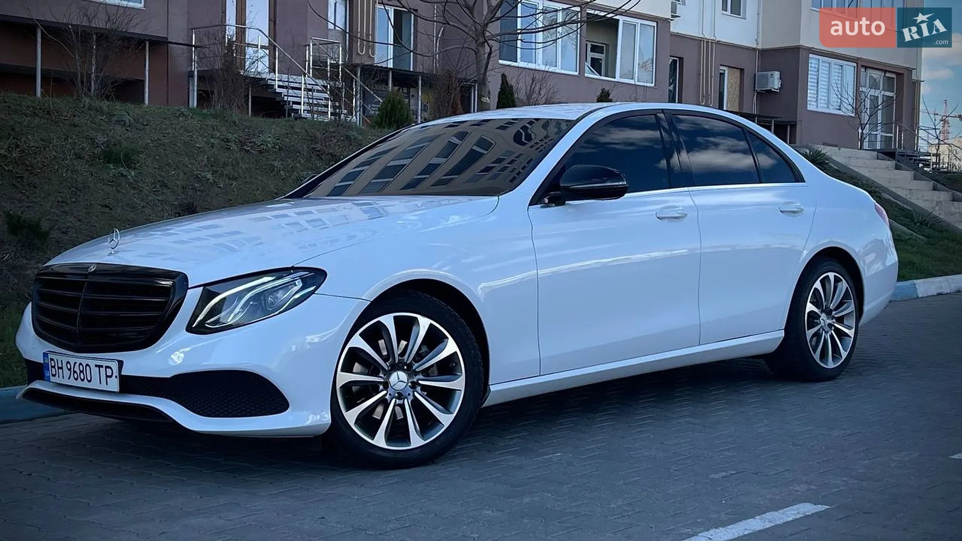 2016 Mercedes-Benz E-klasse - мініатюра 2