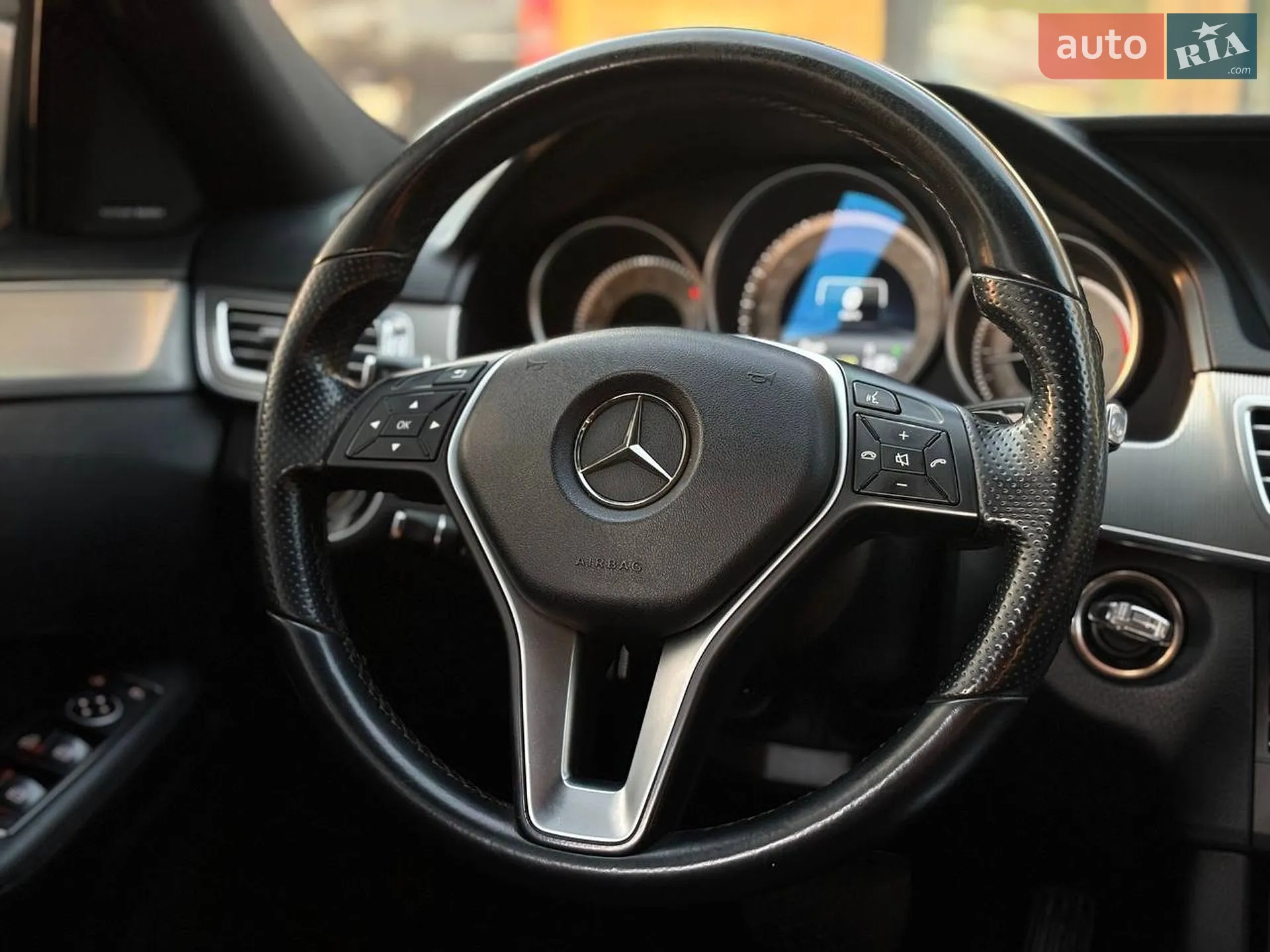 2013 Mercedes-Benz E-klasse - мініатюра 12