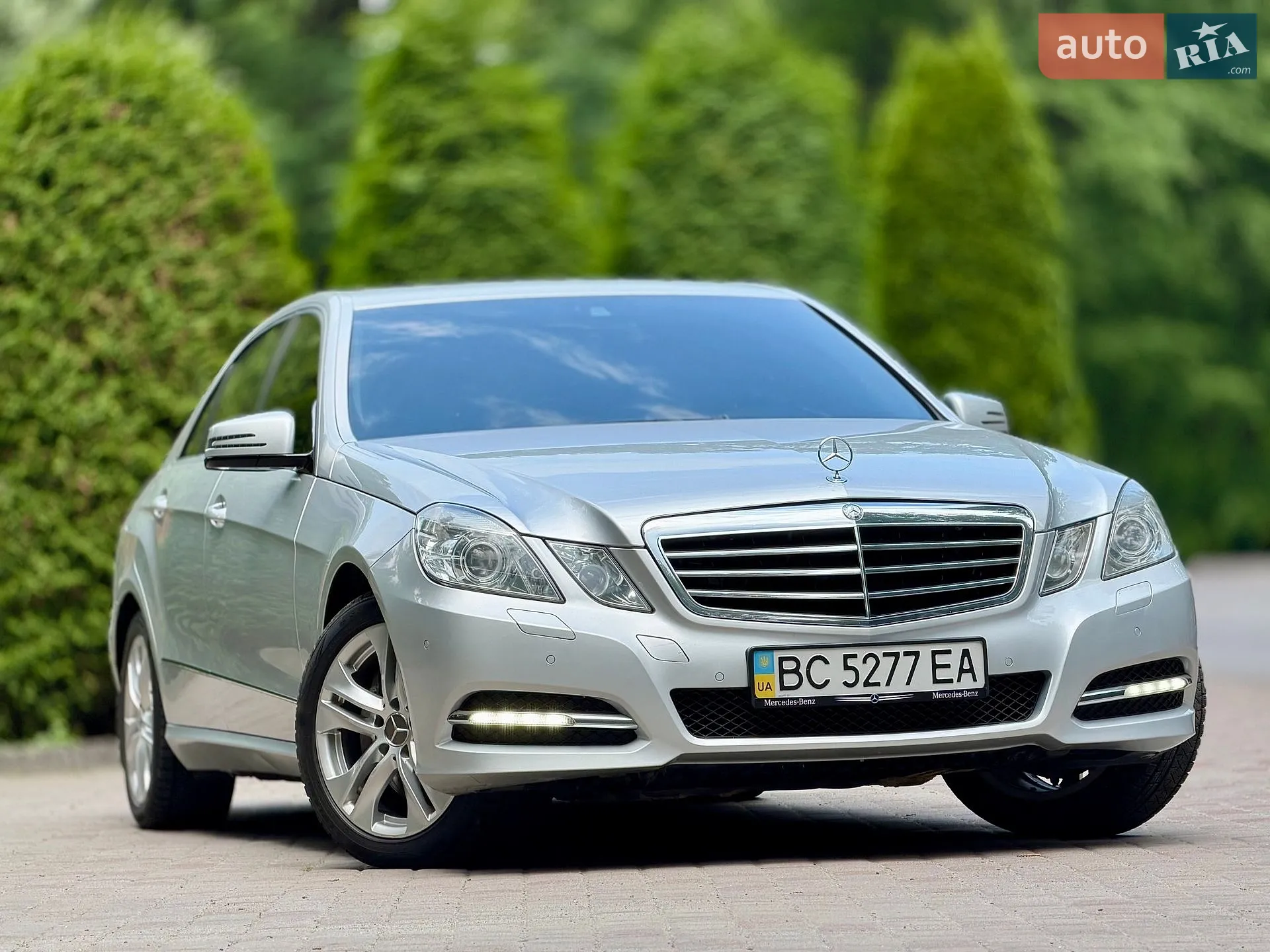 2012 Mercedes-Benz E-klasse - фото 1