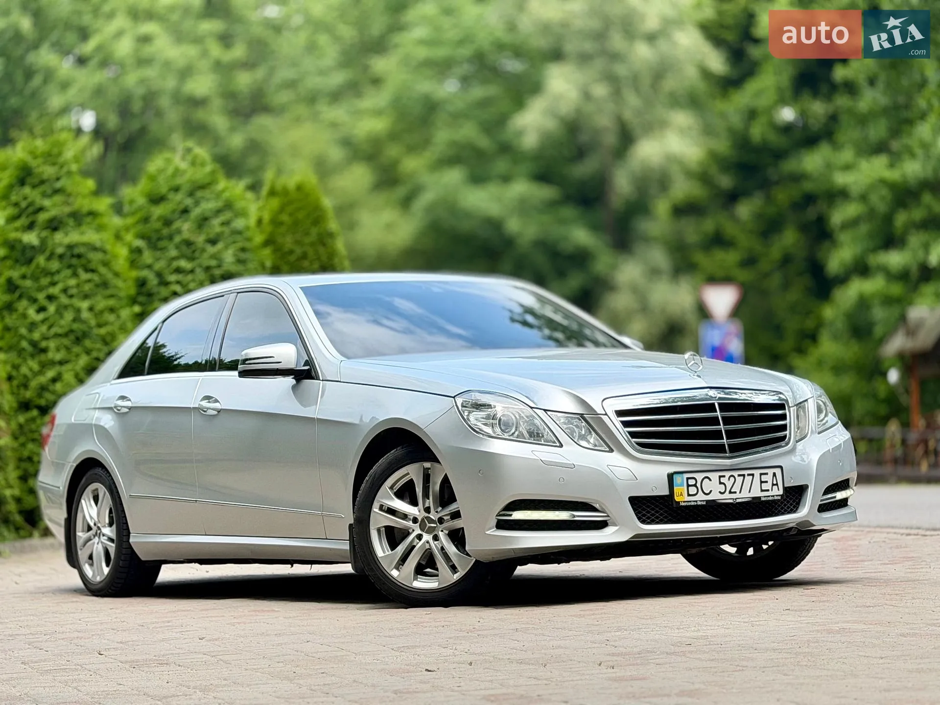 2012 Mercedes-Benz E-klasse - мініатюра 8