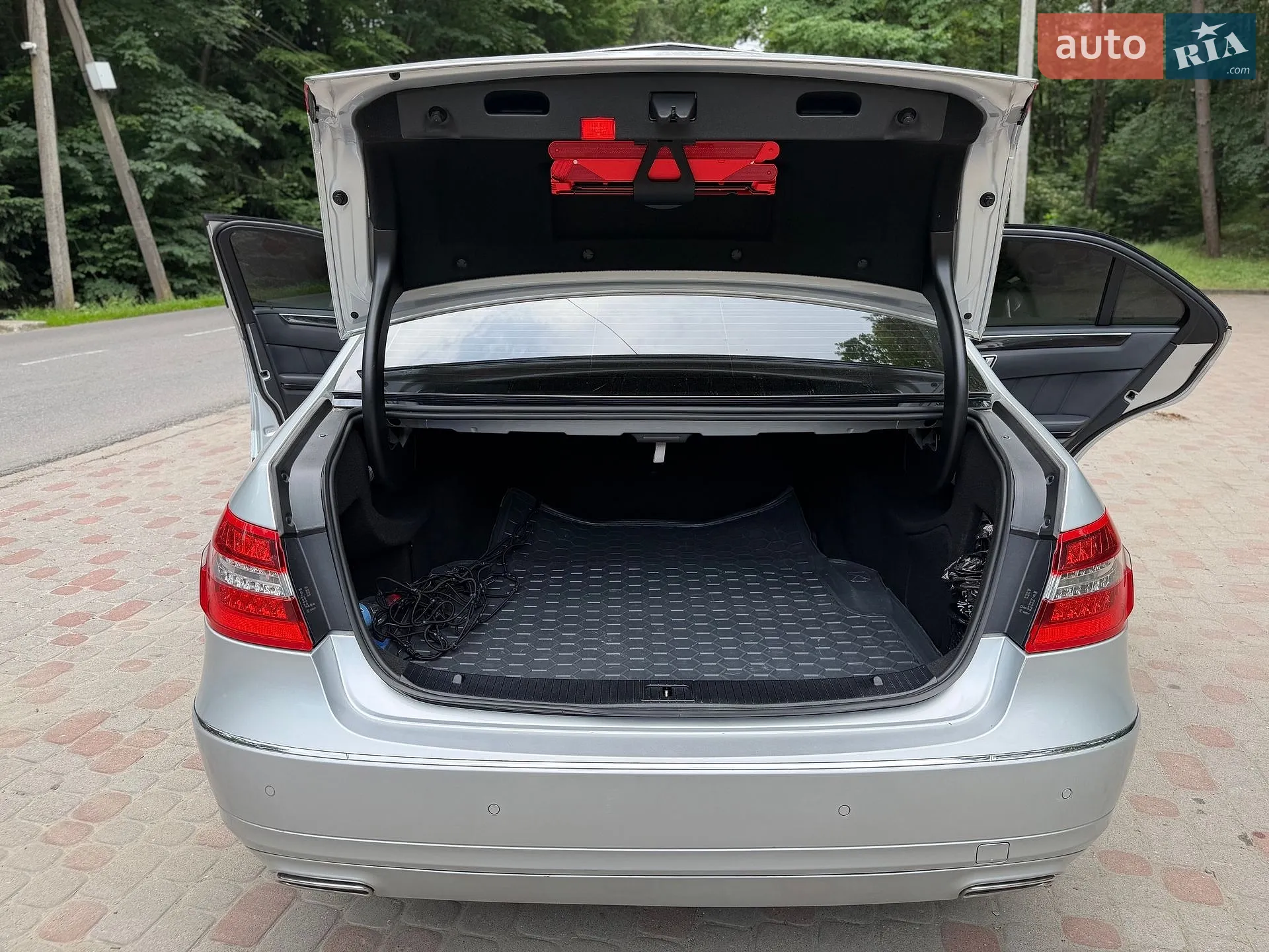 2012 Mercedes-Benz E-klasse - мініатюра 87