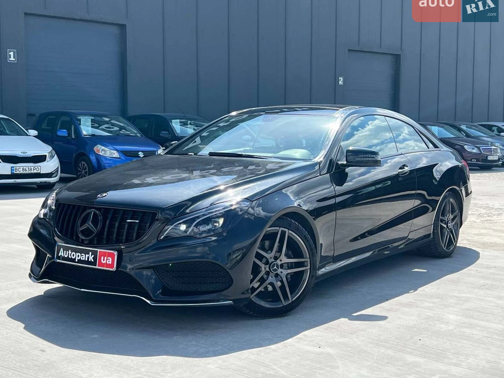 2016 Mercedes-Benz E-klasse - фото 1