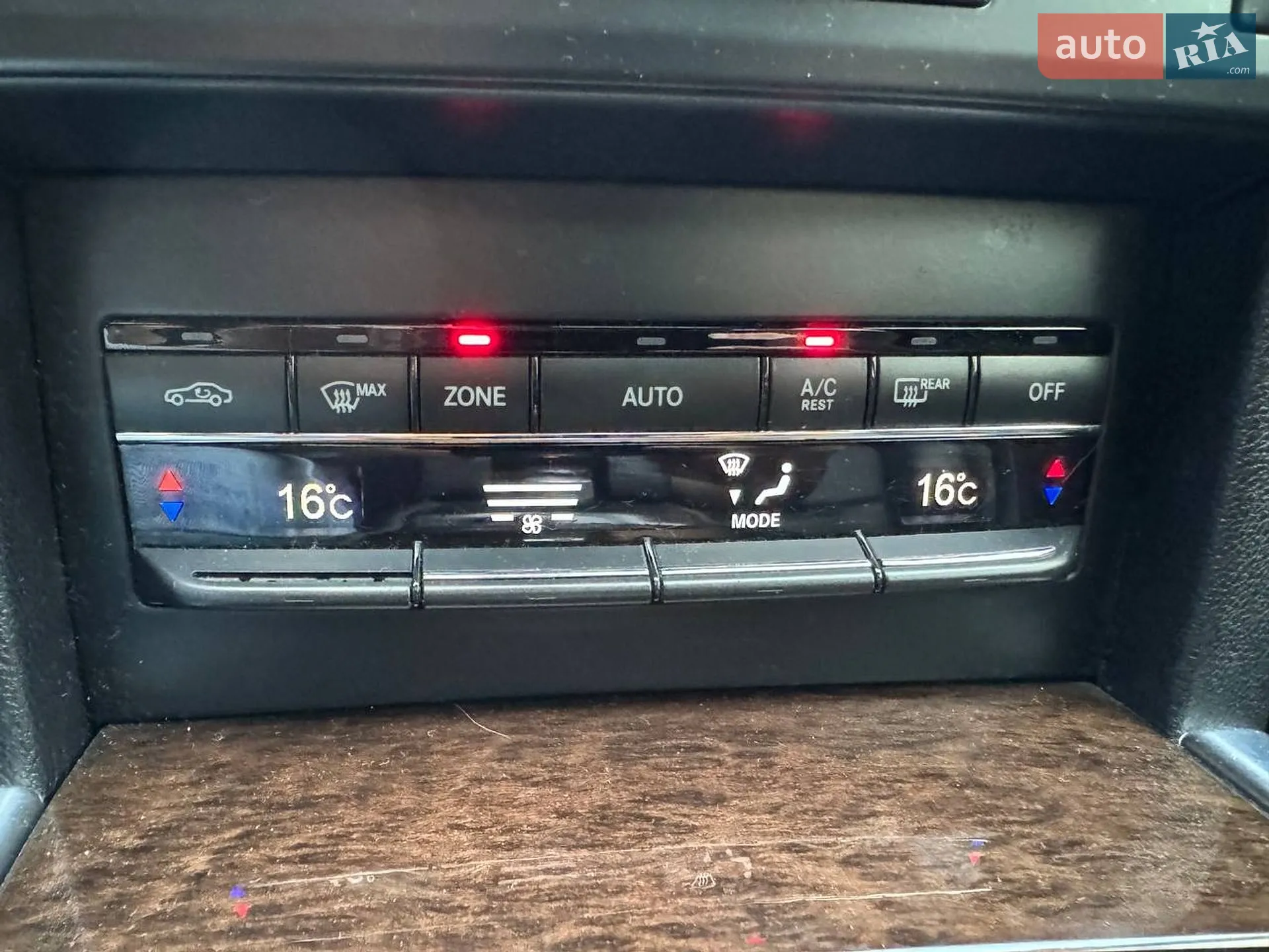 2012 Mercedes-Benz E-klasse - мініатюра 21