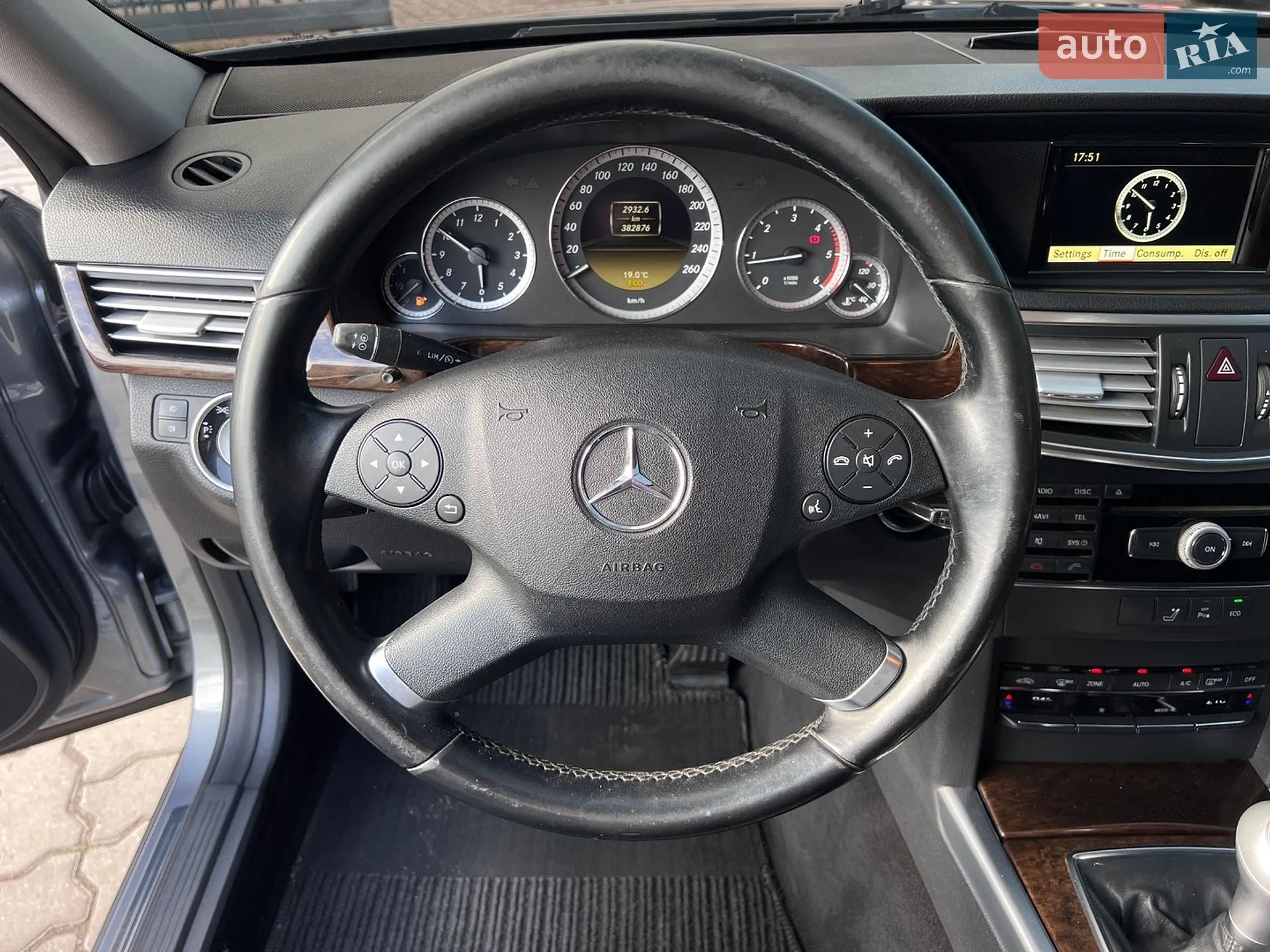 2011 Mercedes-Benz E-klasse - мініатюра 20