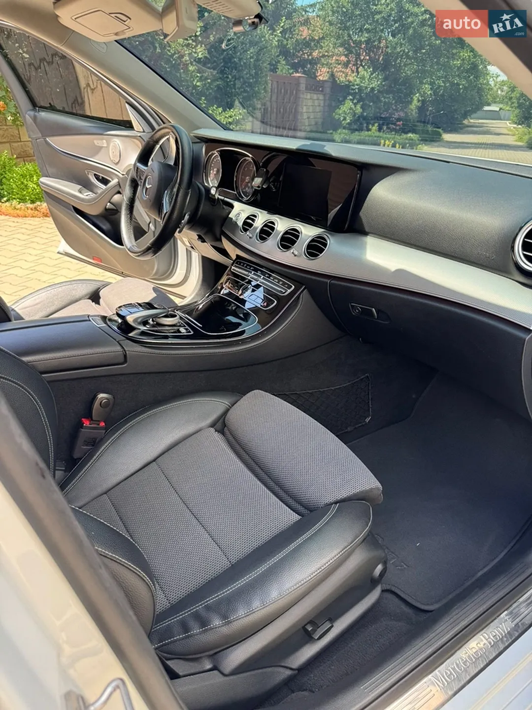 2016 Mercedes-Benz E-klasse - мініатюра 21