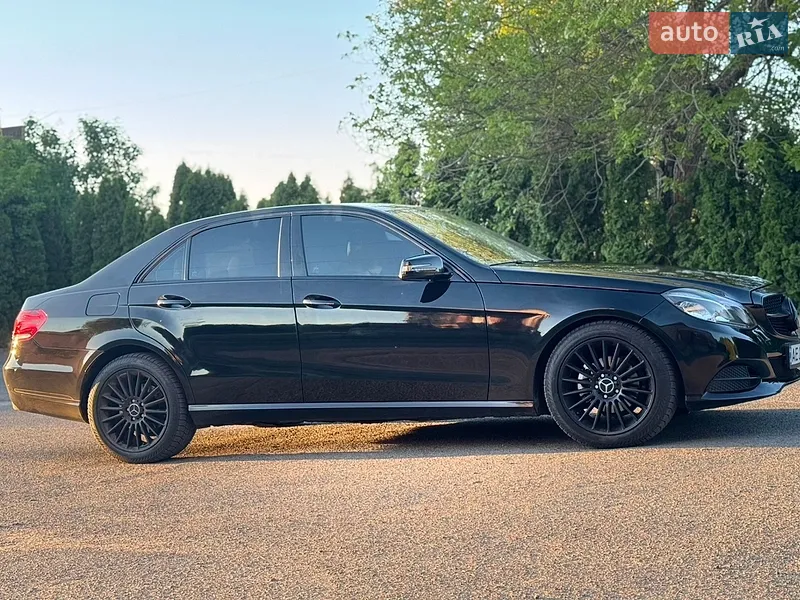 Mercedes-Benz E-Class 2011 VIN WDD2120411A496077 фото оголошення 12 з 68