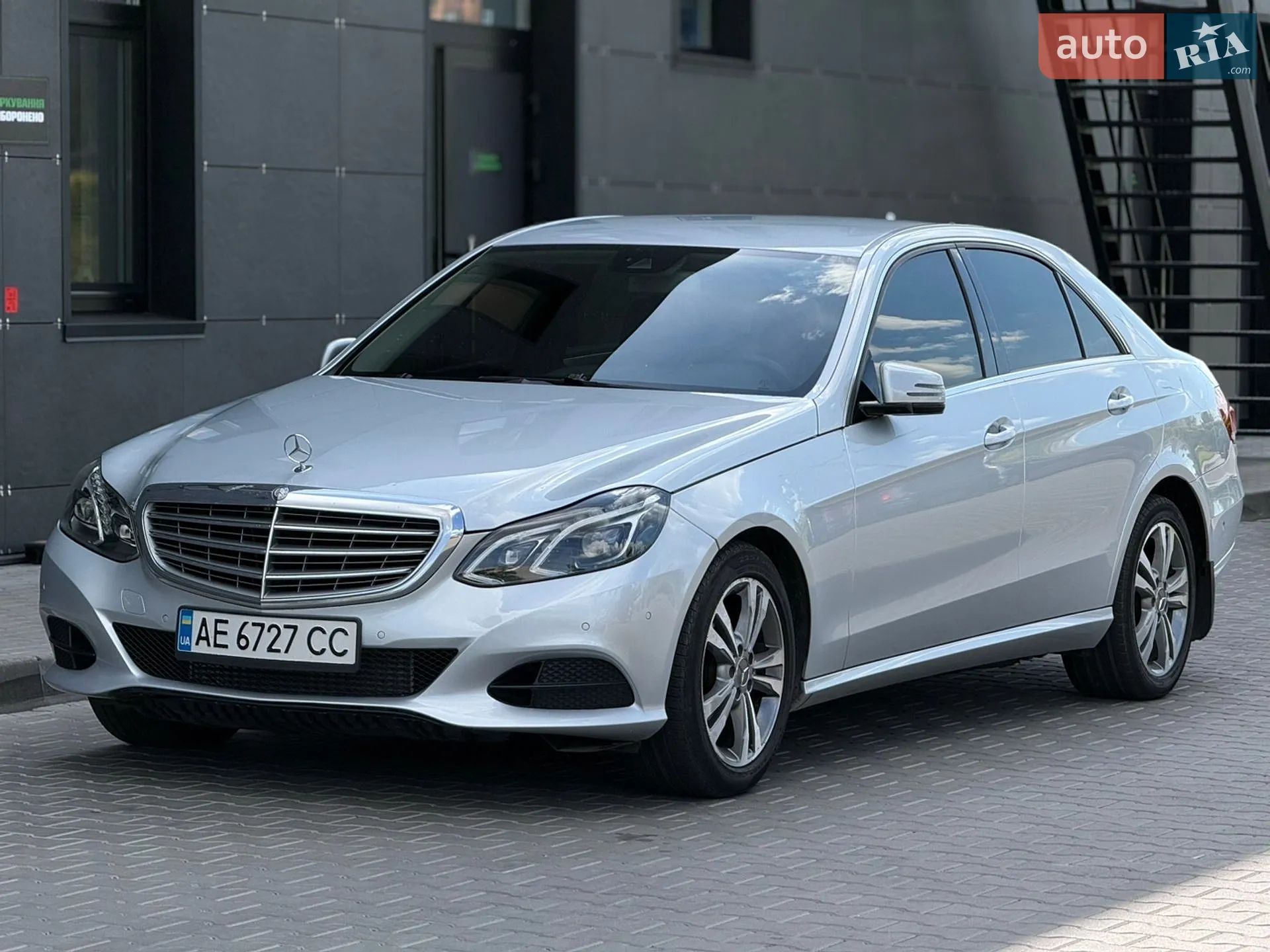 2013 Mercedes-Benz E-klasse - фото 1