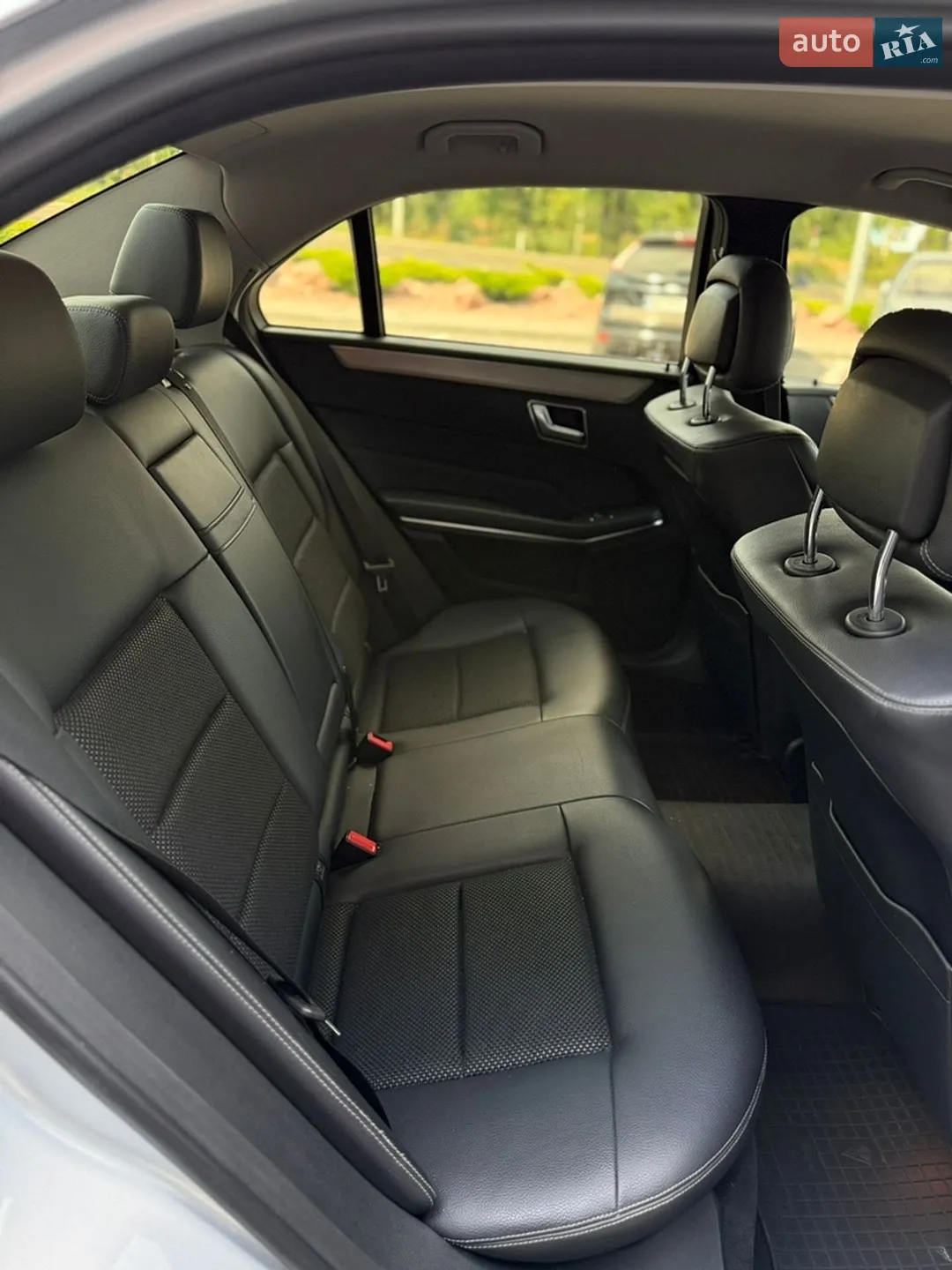 2013 Mercedes-Benz E-klasse - мініатюра 24