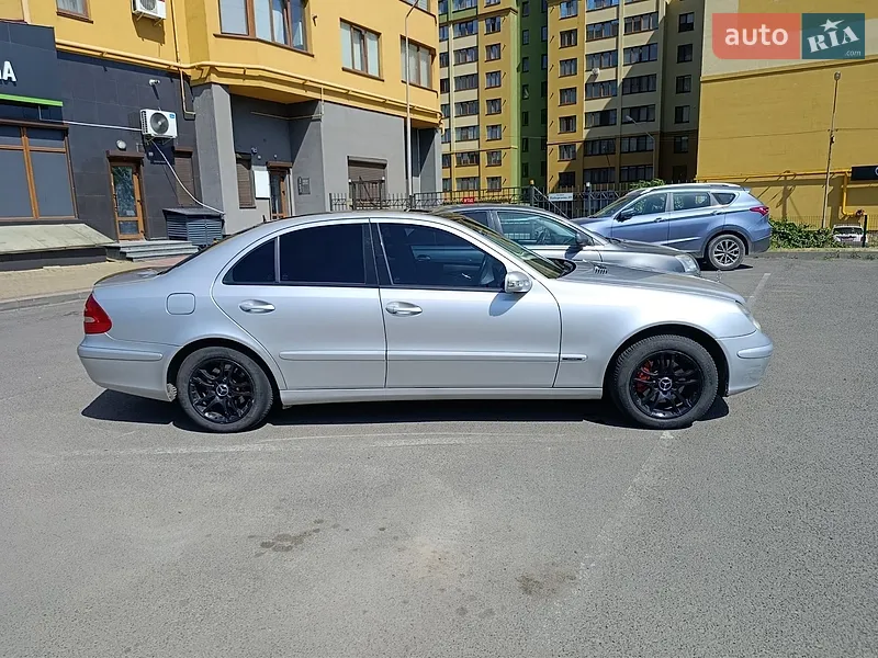 Mercedes-Benz E-Class 2005